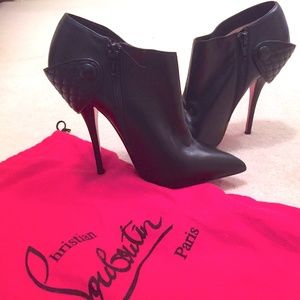 CHRISTIAN LOUBOUTIN Nappa Leather Huguette 120